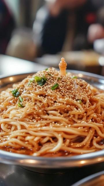 河北板面與安徽板面盡管名字相近，并且都以板面為特色，可是二者在起源、口味、制
