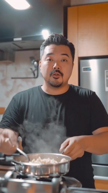 大廚親授炸酥肉秘籍：金黃酥脆不回軟，秘訣就在這！