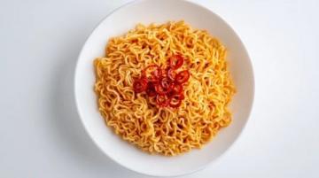西紅柿炒蛋面的家常做法，酸甜開胃營養(yǎng)豐富