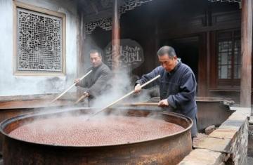 江蘇東臺(tái)百年傳承魚鱗白鰱面:獨(dú)特的味覺傳奇