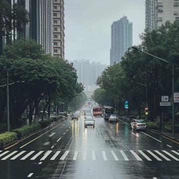 貴陽(yáng)人多現(xiàn)象實(shí)錘了,超出預(yù)期的擁擠