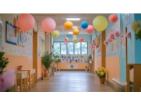 杜曲鎮(zhèn)中心小學(xué)：夏日托管中的美味、藝術(shù)與成長(zhǎng)之旅