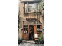 成都老舊小區(qū)里的鹵肉店