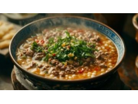 渭南美食探秘：羊肉泡饃與涼皮的獨(dú)特風(fēng)味
