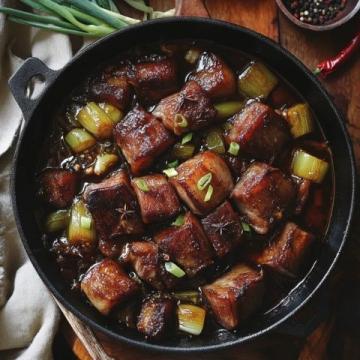 醬香豬蹄零失敗食譜：簡單易學，新手快速學會做香糯美味佳肴