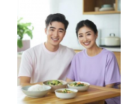 張含韻和張萌評(píng)價(jià)一道菜，一眼就看出誰(shuí)說(shuō)話(huà)不怕得罪人的