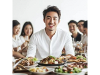 馮小剛與徐帆一起享用家常素菜，一桌佳肴生活節(jié)儉，卻有“壕氣十足”的一瓶五千多元的酒