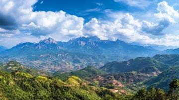 上饒旅游景點大全：三清山、靈山、銅鈸山，領(lǐng)略自然人文之美！