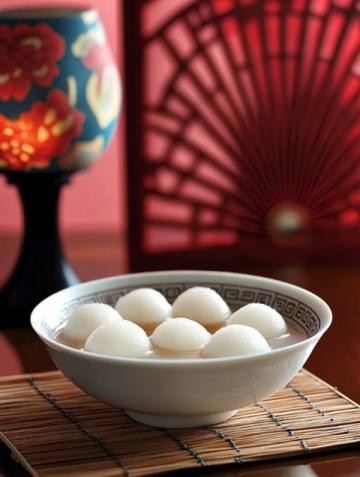 元宵節(jié)后天津洪湖里的美食特輯：什錦元宵、鈣奶味十足