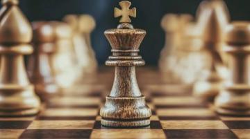 象棋開局策略分析:實戰(zhàn)案例詳解與教學技巧