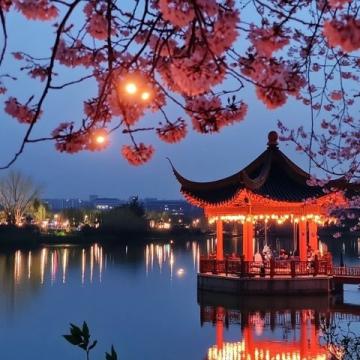 老城風情再現：一口燒梅，回味古老的武漢夜空