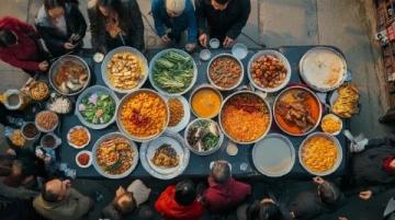 立春特輯：榆林鎮(zhèn)筋餅店之旅，體驗(yàn)人潮美食與意外服務(wù)