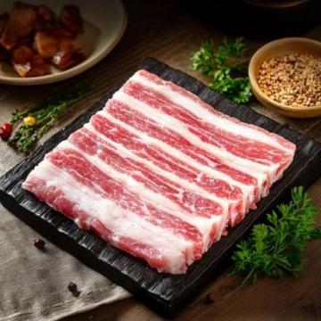 五花肉是烹飪中的萬(wàn)能食材，肥瘦相間，口感豐富，適合多種烹飪方式