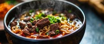如何制作美味牛雜面的牛雜部分？