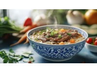 牛肉面的魅力在哪里？（一家“自家人”的牛肉面館）