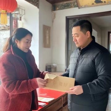 關(guān)小平和李小雨在上海關(guān)思慧婆婆家里過年，昨天回到家了
