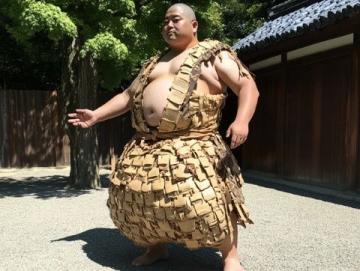 胖妞從160斤到百萬粉絲，農(nóng)村家庭吃播一夜爆紅的秘密！
