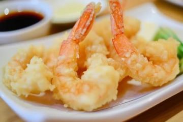 五歲兒子幼兒園美食小播報:鮮蝦絲瓜面教程及親子烹飪樂趣