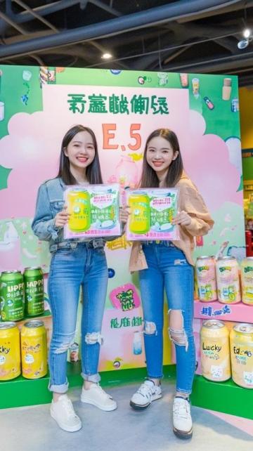 驚！肥娟夫婦3月進(jìn)軍冰淇淋界，2元一杯賣(mài)爆，背后故事超震撼！