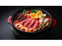 如果你想吃**火鍋味的燜飯**，可以用火鍋底料來(lái)調(diào)味，一鍋搞定，超級(jí)簡(jiǎn)單！