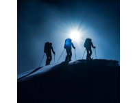鑒別高原反應(yīng)的小知識登山者在高海拔地區(qū)的3大身體表現(xiàn)！