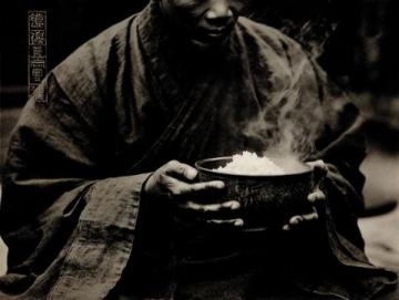 通渭美食：一碟蕎圈圈、一碗煮洋芋、鍋盔......