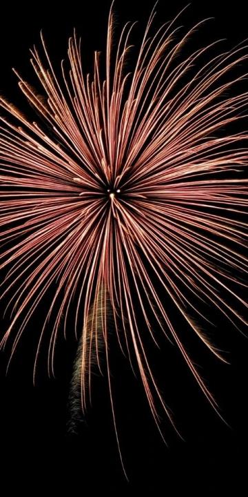 點(diǎn)亮夜空，共賞璀璨煙花時(shí)刻！