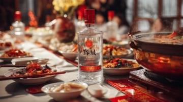 北京秋日美食指南:中塔旋轉(zhuǎn)餐廳螃蟹美食節(jié)不容錯(cuò)過