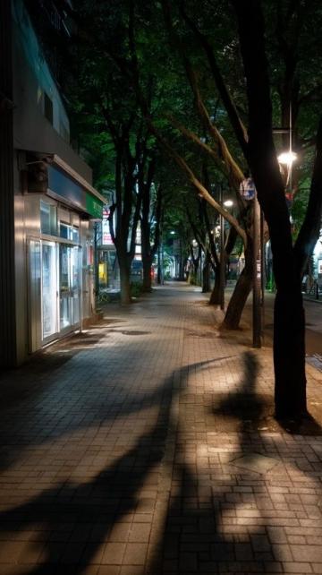 交大夜市冷清破敗，昔日盛景不再