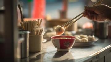 身為一位在昆明扎根五六年的資深吃貨，我踏足過(guò)無(wú)數(shù)美食勝地