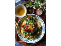 探尋云南風(fēng)味：從過橋米線到傣族燒烤，深度游云南美食地圖