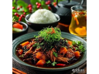 大連鐵鍋燉鵝：香氣撲鼻，年味濃烈