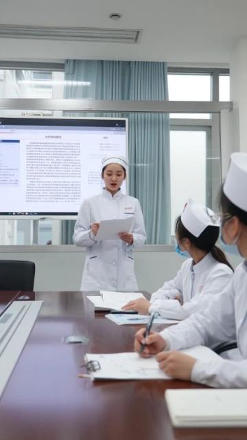 緊急時(shí)刻，護(hù)士勇救休克患者，呼吁廣泛推廣急救教育