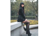 廣州女子誤踩油門撞塌祠堂，賠償爭議引發(fā)網(wǎng)友熱議
