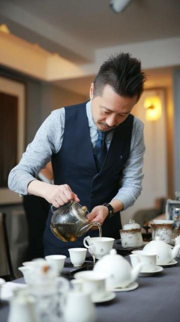 青島一日:下午打牌晚上品嘗梁記粵來(lái)粵牛火鍋店美食