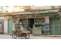 深圳福田八卦路美食街，有些落寞