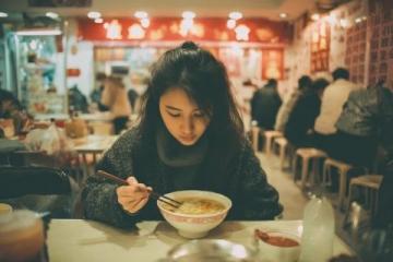 汕頭一直以來就有著海濱鄒魯、美食之鄉(xiāng)之美稱，我們這次來本來就是奔著美食來的