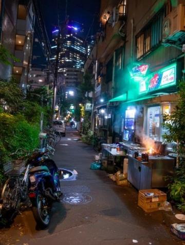 一碗豬腳飯帶我走進(jìn)了這座城市，恩平山頂夜景我為了一碗豬腳飯來到這座城市