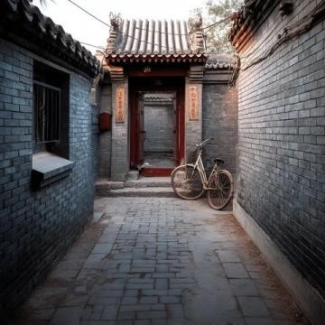 邯鄲是中國(guó)河北省的一個(gè)歷史文化名城，以其悠久的歷史和豐富的文化遺產(chǎn)而聞名