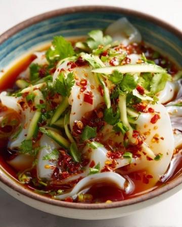 山西作為中國面食之鄉(xiāng)，美食種類豐富，尤其以面食和醋文化聞名