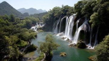福建省擁有豐富的自然景觀和深厚的人文歷史，以下是一些值得推薦的旅游景點(diǎn)