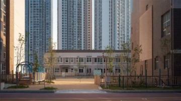 盤(pán)州市紅果城區(qū)新增公交線路：連接勝境街道辦石腦上壩，助力鄉(xiāng)村振興與城市互動(dòng)