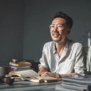 學(xué)歷雖淺，郭德綱卻能博古通今