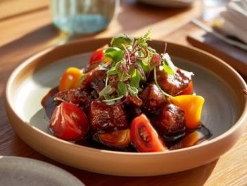 紅燒肉：色香味俱佳的經(jīng)典美味，承載情感與回憶