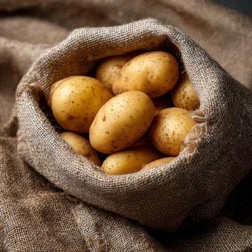 溫情通話里的鄉(xiāng)村記憶：蒸土豆與夏日家常飯
