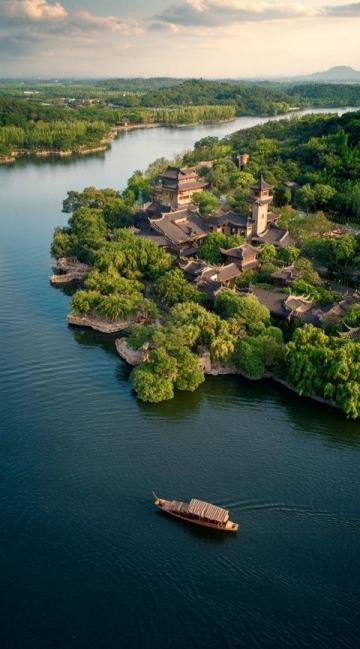 武漢旅游攻略：黃鶴樓、東湖風(fēng)景區(qū)必游景點(diǎn)推薦及美食指南