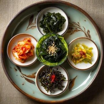 探訪豪車會(huì)所，斗鯧盆菜、膏蟹河豚連著出，一盆姜油蛇
