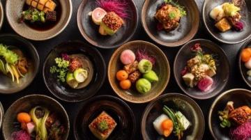 南京新街口凱賓斯基自助餐攻略：百元美食之旅！