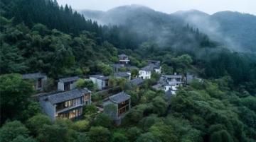深秋踏青指南：一日徒步探險，竹影水韻古村落美食之旅