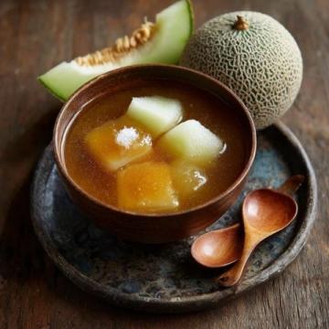 廣東特色生滾粥家常做法，皮蛋瘦肉粥簡(jiǎn)單易學(xué)